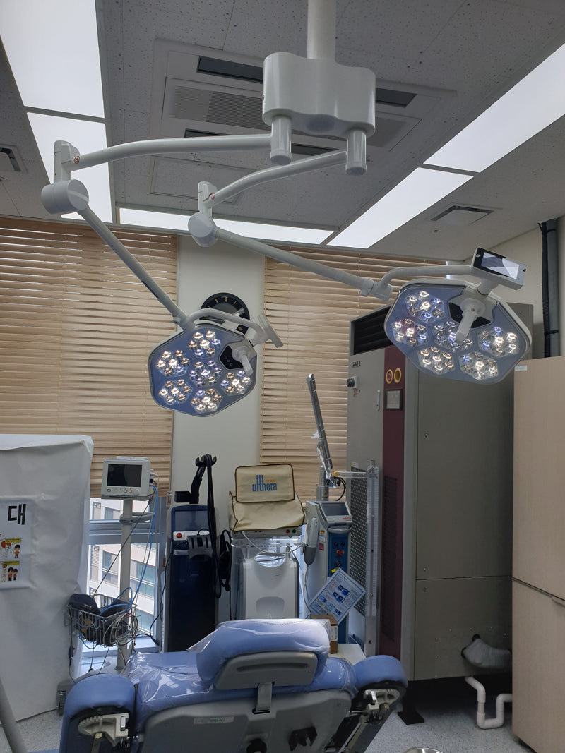 iVet - S300  Dual Examination Light (Ceiling)